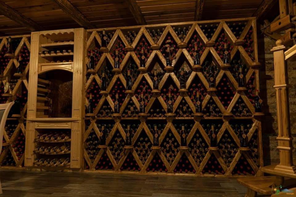 Hotel Guglux &Wine Cellar 텔라비 외부 사진